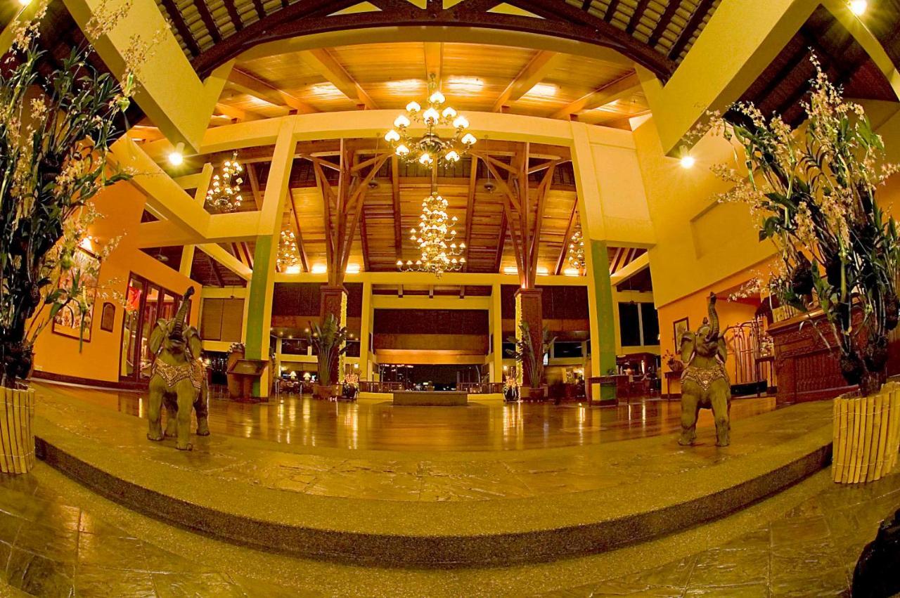 Mines Beach Resort Hotel Seri Kembangan Exterior foto