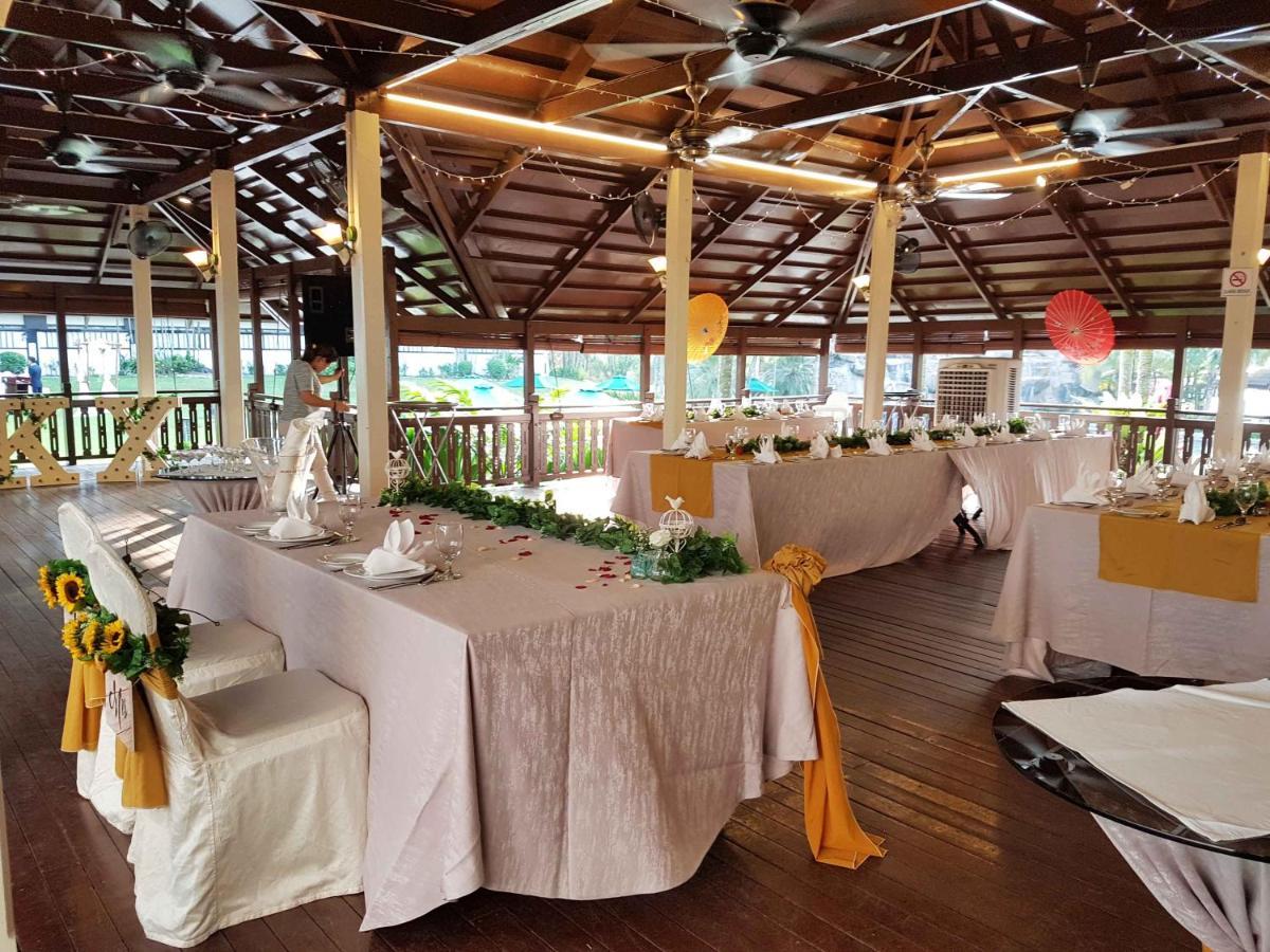 Mines Beach Resort Hotel Seri Kembangan Exterior foto