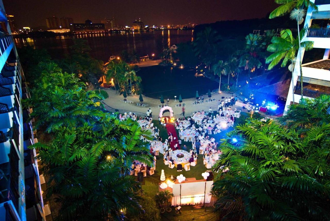 Mines Beach Resort Hotel Seri Kembangan Exterior foto