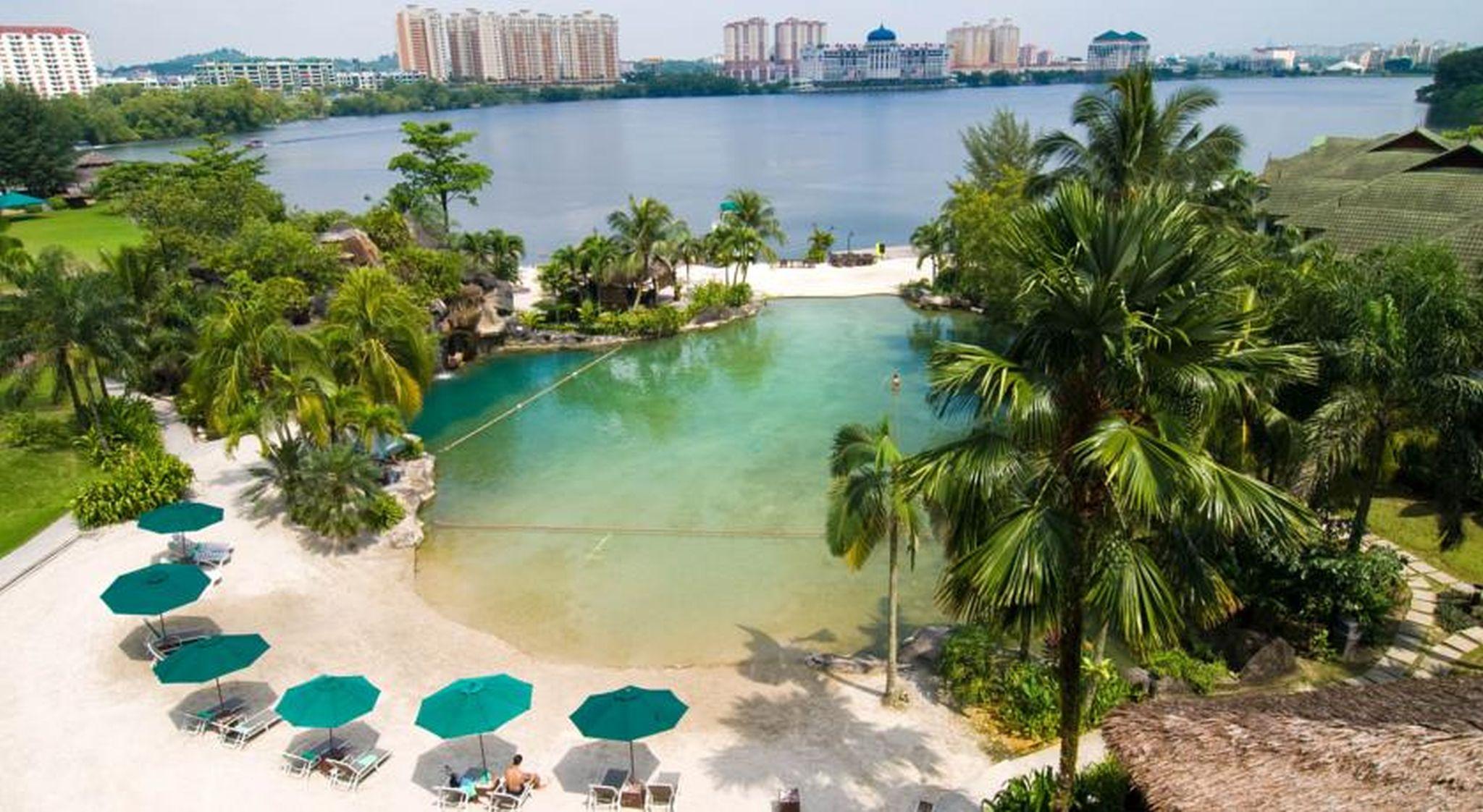 Mines Beach Resort Hotel Seri Kembangan Exterior foto