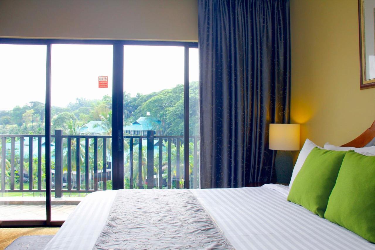 Mines Beach Resort Hotel Seri Kembangan Exterior foto