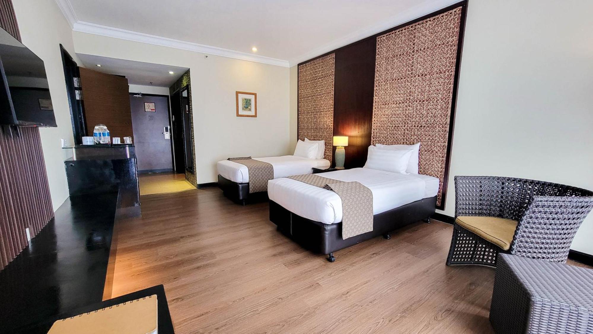 Mines Beach Resort Hotel Seri Kembangan Exterior foto