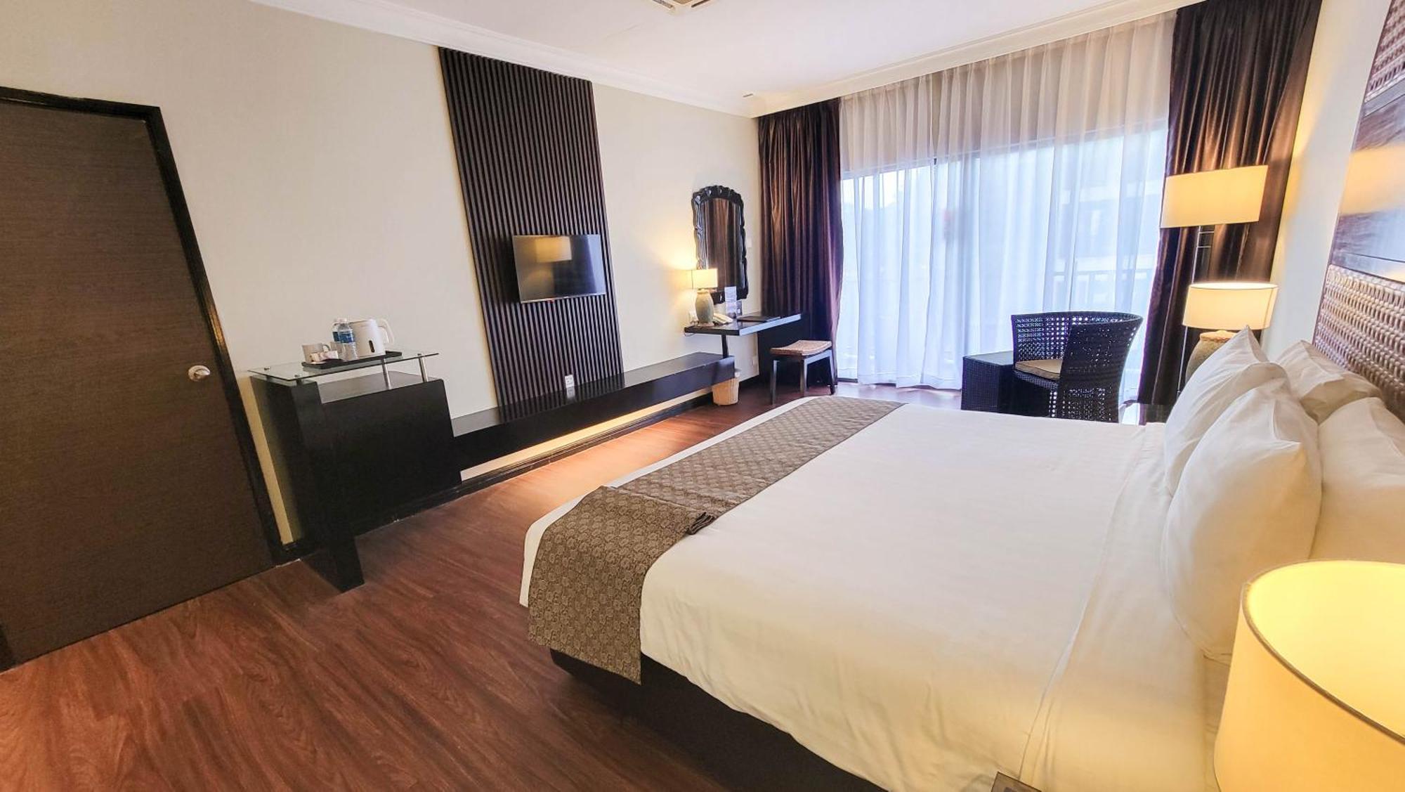 Mines Beach Resort Hotel Seri Kembangan Exterior foto