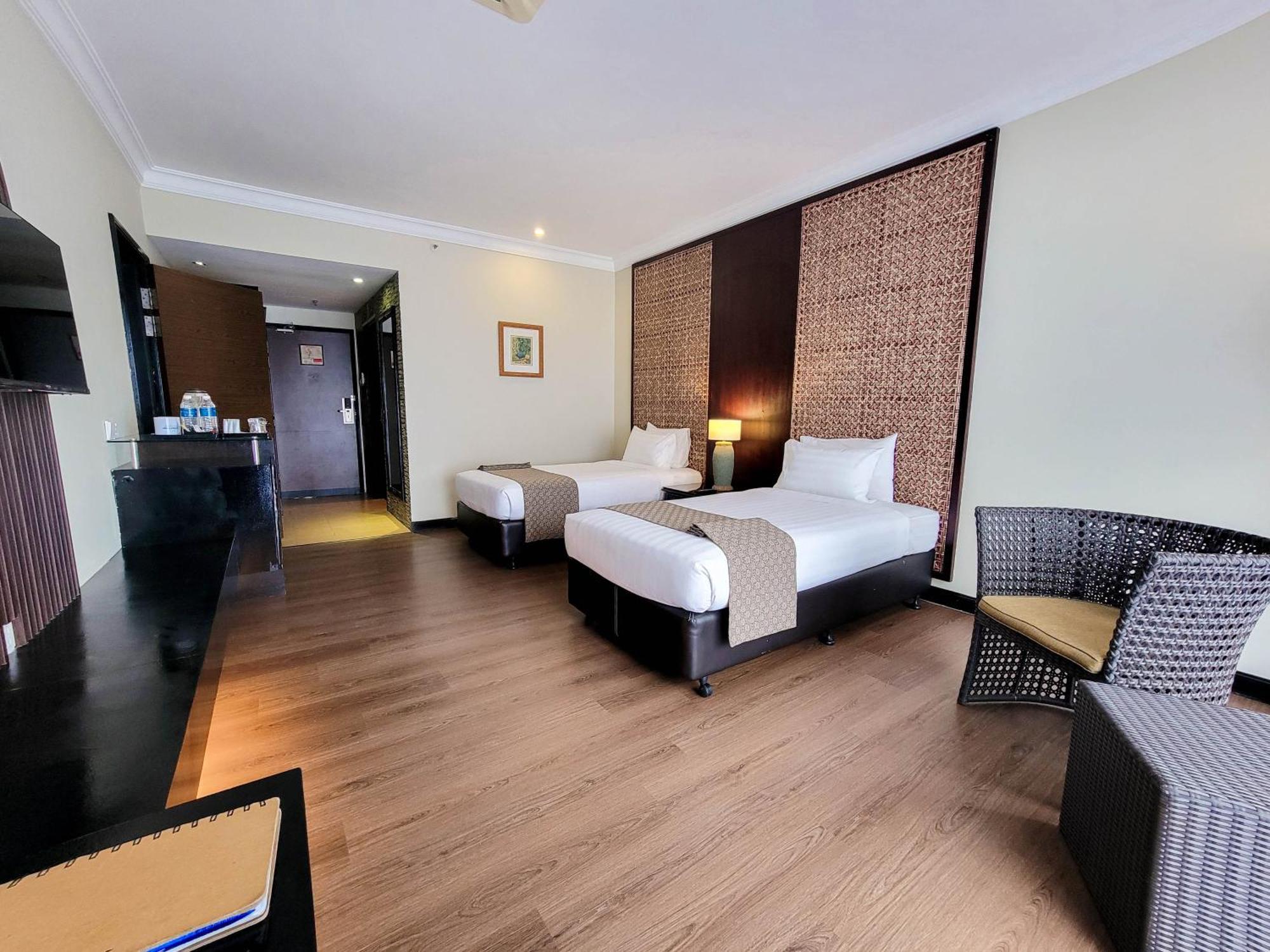 Mines Beach Resort Hotel Seri Kembangan Exterior foto